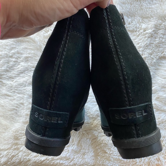 Sorel Suede Wedge Booties💕 - Picture 6 of 6